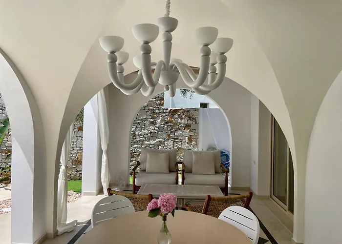 Byblos Aria-the Sea Side Luxury 斯卡拉索提罗斯
